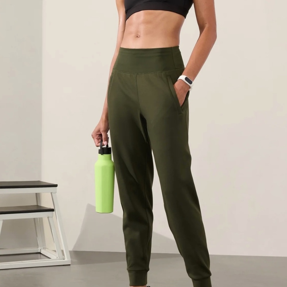 Athleta Unstoppable Fleece Lined High Rise Jogger Aspen Olive S Tall